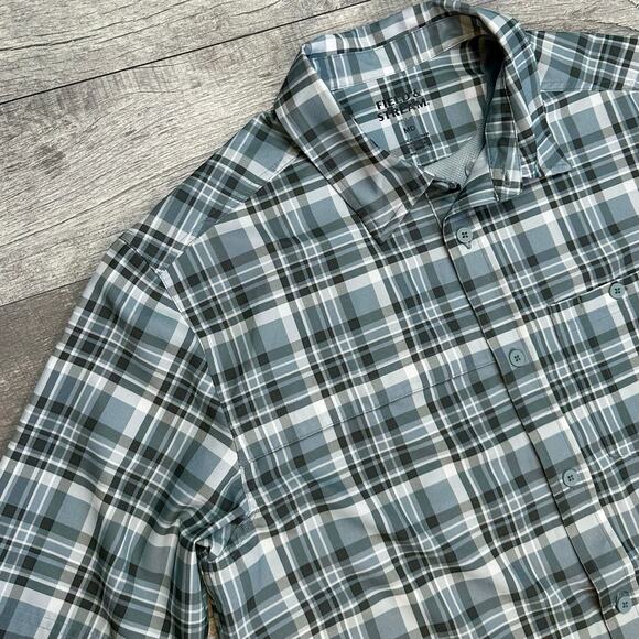 Field & Stream Short Sleeve Vented Fishing Shirt Men M Plaid Button Down Outdoor - Picture 2 of 8